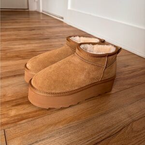 Tan Platform Cushionaire Ugg Boot
